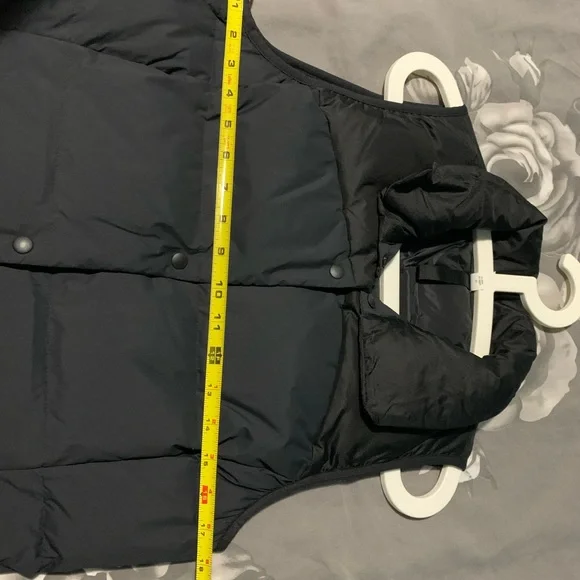 🖤Lululemon chill day vest sz6🖤 - Picture 6 of 9